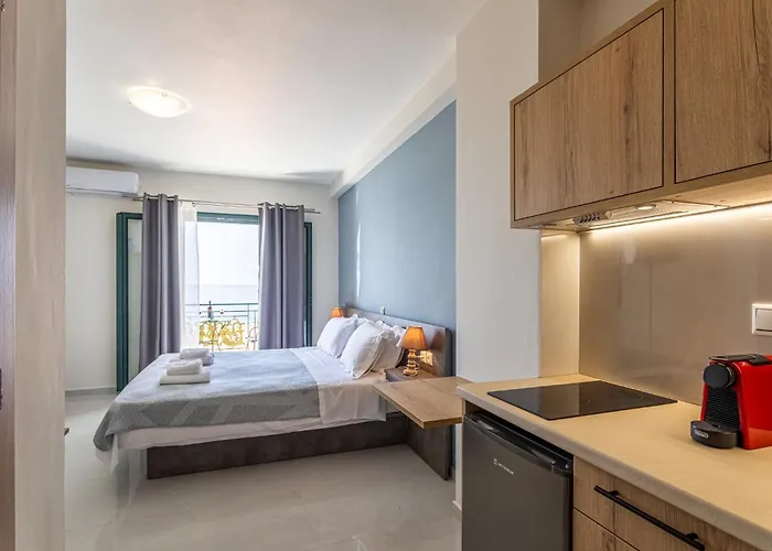 Marina Aparthotel 4*