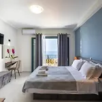 Marina 4*