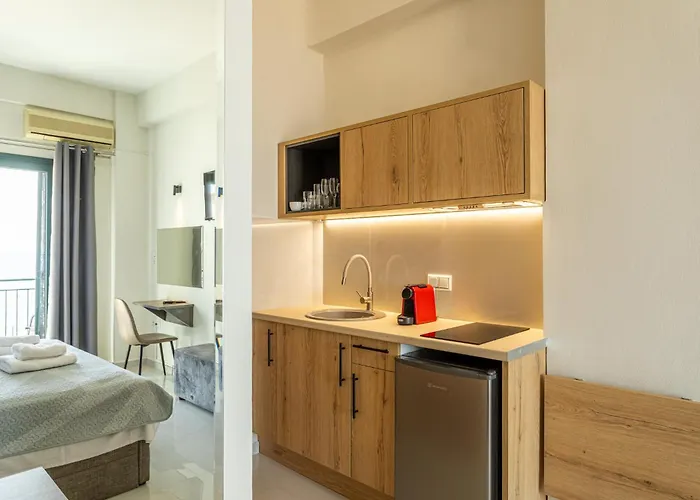 Marina 4* Kardhamili